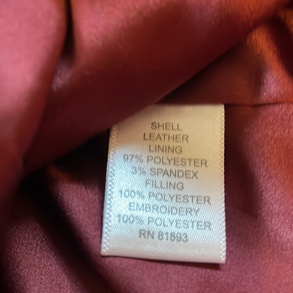 Isaac Mizrahi Live suede and quilted leather jacket with pockets.Burgundy color - Picture 4 of 11